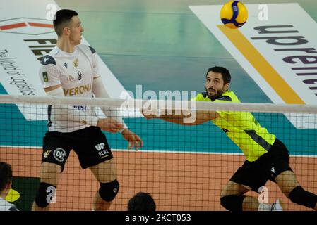 Bump of Federico Bonami - Verona Volley pendant le Volleyball Italien Serie A Men SuperLeague Championship NBV Verona vs Top Volley Cisterna sur 31 octobre 2021 au Forum AGSM de Vérone, Italie (photo de Roberto Tommasini/LiveMedia/NurPhoto) Banque D'Images