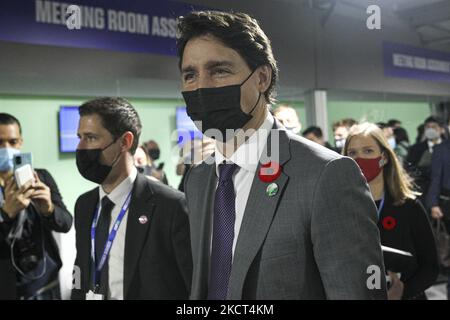 Le premier ministre canadien, Justin Trudeau, parcourt le bâtiment principal de la CdP le troisième jour de la Conférence des Nations Unies sur les changements climatiques de la CdP 26 sur 02 novembre 2021, à Glasgow, en Écosse. (Photo par Ewan Bootman/NurPhoto) Banque D'Images