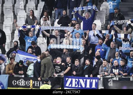 Les supporters de Zenit applaudissent lors du match de football de groupe de la Ligue des champions de l'UEFA n.4 JUVENTUS - ZENIT on 02 novembre 2021 au stade Allianz de Turin, Piémont, Italie. (Photo de Matteo Bottanelli/NurPhoto) Banque D'Images