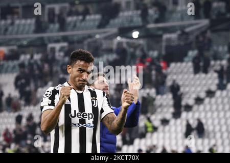 Danilo, le défenseur de la Juventus (6) célèbre la victoire après le match de football de groupe de la Ligue des champions de l'UEFA n.4 JUVENTUS - ZENIT on 02 novembre 2021 au stade Allianz de Turin, Piémont, Italie. Résultat final: Juventus-Zenit 4-2. (Photo de Matteo Bottanelli/NurPhoto) Banque D'Images