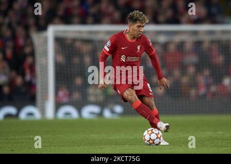 Roberto Firmino de Liverpool contrôle le ballon lors du match de l'UEFA Champions League groupe B entre le FC Liverpool et l'Atletico Madrid à Anfield on 3 novembre 2021 à Liverpool, au Royaume-Uni. (Photo de Jose Breton/Pics action/NurPhoto) Banque D'Images