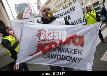 Des mineurs vus au cours des mines de charbon protestent contre la fermeture de mines à Varsovie sur 6 novembre 2021. (Photo de Maciej Luczniewski/NurPhoto) Banque D'Images