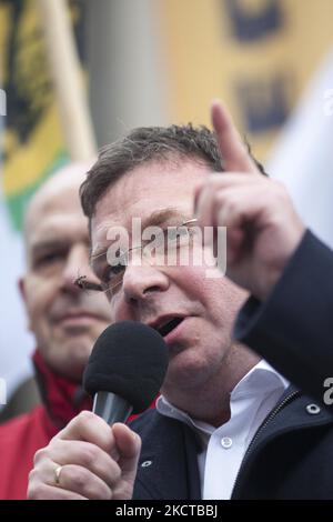 Le ministre Michal Wojcik a été vu pendant que des travailleurs des mines de charbon protestent contre la fermeture de mines à Varsovie sur 6 novembre 2021. (Photo de Maciej Luczniewski/NurPhoto) Banque D'Images