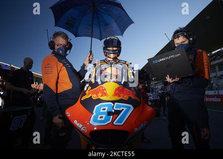 Remy Gardner (87) d'Australie et Red Bull KTM Ajo Kalex pendant la course de Grande Premio Brembo do Algarve à Autodromo do Algarve sur 7 novembre 2021 à Lagoa, Algarve, Faro. (Photo de Jose Breton/Pics action/NurPhoto) Banque D'Images