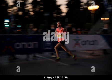 L'événement 10km du 'Marathon d'Athènes - l'authentique', à Athènes, Grèce, sur 13 novembre 2021. (Photo de Maria Chourdari/NurPhoto) Banque D'Images