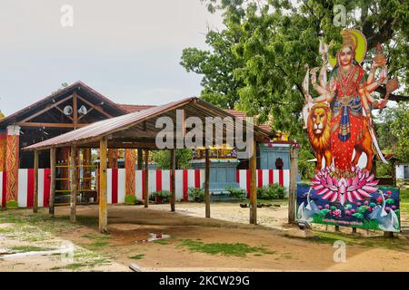 Temple hindou à Mullaitivu, Sri Lanka. Ce temple était connu pour avoir été fréquenté par Velupillai Prabhakaran, le chef décédé des combattants LTTE (Tigres de libération de l'Eelam tamoul). Le temple a été endommagé lors des bombardements de l'armée sri-lankaise pendant la guerre civile et est en train d'être reconstruit. (Photo de Creative Touch Imaging Ltd./NurPhoto) Banque D'Images