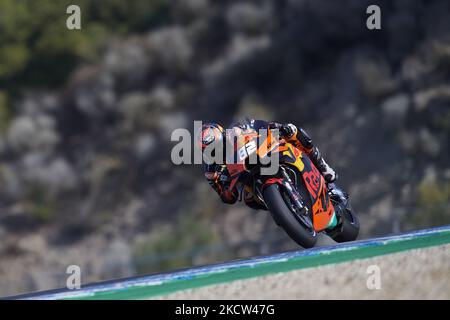 Mika Kallio (82) de Finlande et Red Bull KTM Factory Racing pendant les essais de la nouvelle saison MotoGP 2022 à Circuito Jerez - Angel Nieto sur 18 novembre 2021 à Jerez de la Frontera, Espagne. (Photo de Jose Breton/Pics action/NurPhoto) Banque D'Images