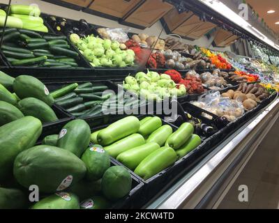 Produire dans un supermarché à Toronto, Ontario, Canada sur 17 novembre 2021. Les prix à la consommation au Canada augmentent à leur rythme annuel le plus rapide depuis près de 20 ans. Le mois dernier, le taux d'inflation au Canada a grimpé à un nouveau sommet de 4,7 % sur 18 ans, en raison de la hausse marquée des prix de l'énergie. (Photo de Creative Touch Imaging Ltd./NurPhoto) Banque D'Images