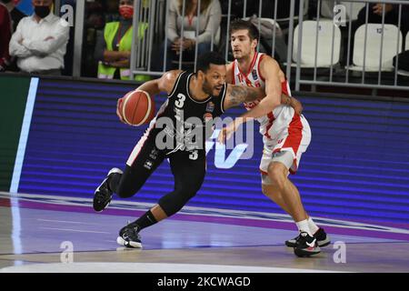 -3 CHRIS WRIGHT Bertram Derthona Tortona lors du championnat de LBA Italie entre Openjobmestis Varèse et Bertram Derthona Tortona, à Varèse, en Italie, sur 20 novembre 2021. (Photo de Fabio Averna/NurPhoto) Banque D'Images