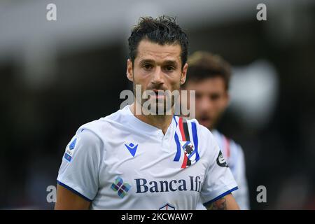 Antonio Candreva de l'UC Sampdoria regarde pendant la série Un match entre l'US Salerntana 1919 et l'UC Sampdoria au Stadio Arechi, Salerno, Italie, le 21 novembre 2021. (Photo de Giuseppe Maffia/NurPhoto) Banque D'Images