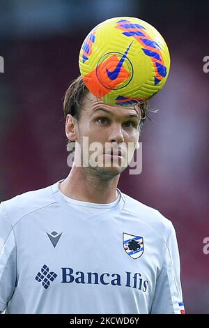 Albin Ekdal d'UC Sampdoria pendant la série Un match entre les États-Unis Salerntana 1919 et UC Sampdoria au Stadio Arechi, Salerno, Italie, le 21 novembre 2021. (Photo de Giuseppe Maffia/NurPhoto) Banque D'Images