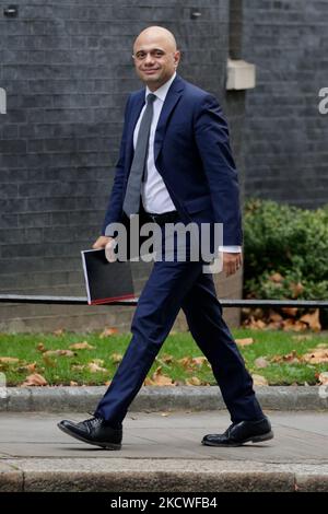 Sajid Javid, secrétaire d'État britannique à la Santé et aux soins sociaux, député conservateur de Bromsgrove, arrive sur Downing Street à Londres, en Angleterre, sur 24 novembre 2021. (Photo de David Cliff/NurPhoto) Banque D'Images