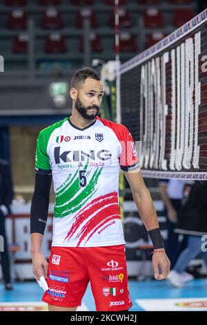 Osmany Juantorena, Cucine Lube Civitanova pendant le Volleyball Italien Serie A Men SuperLeague Championship Cucine Lube Civitanova vs Consar Ravenna le 24 novembre 2021 au Forum Eurosuole de Civitanova Marche, Italie (photo de Valeria Lippera/LiveMedia/NurPhoto) Banque D'Images