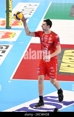 Simone Anzani #17 (Cucine Lube Civitanova) pendant le Volleyball Italien Serie A Men SuperLeague Championship Cucine Lube Civitanova vs Nular Ravenna sur 24 novembre 2021 au Forum Eurosuole de Civitanova Marche, Italie (photo de Roberto Bartomeoli/LiveMedia/photo) Banque D'Images