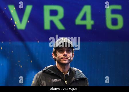 Valentino Rossi lors de l'événement « One More Lap », organisé pour marquer la fin de sa carrière MotoGP, dans le cadre du salon moto EICMA à Milan, Italie sur 25 novembre 2021. (Photo de Jakub Porzycki/NurPhoto) Banque D'Images