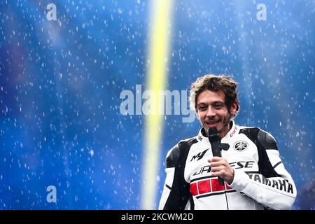 Valentino Rossi lors de l'événement « One More Lap », organisé pour marquer la fin de sa carrière MotoGP, dans le cadre du salon moto EICMA à Milan, Italie sur 25 novembre 2021. (Photo de Jakub Porzycki/NurPhoto) Banque D'Images