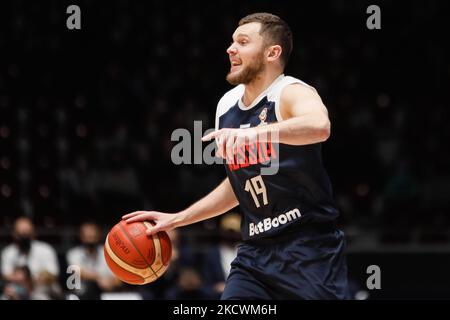 Ivan Strebkov de Russie gestes pendant le match de qualification de la coupe du monde de basket-ball 2023 de la FIBA entre la Russie et l'Italie sur 26 novembre 2021 au Palais des sports de Yubileyny à Saint-Pétersbourg, Russie. (Photo de Mike Kireev/NurPhoto) Banque D'Images