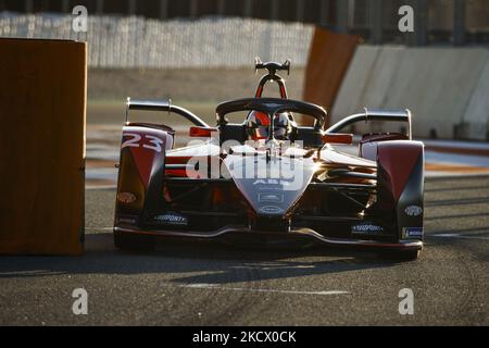 23 Sébastien Buemi (Ier), Nissan e.dams, action lors de l'essai pré-saison ABB de Formule E au circuit Ricardo Tormo à Valence sur 30 novembre en Espagne. (Photo par Xavier Bonilla/NurPhoto) Banque D'Images