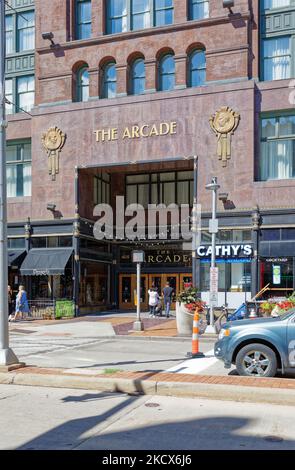 The Arcade, 401 Euclid Avenue, centre commercial comprend désormais le Hyatt Regency Hotel. Banque D'Images