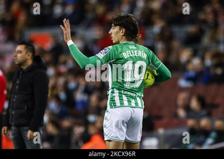 19 Hector Bellerin de Real Betis Balompie pendant le match de la Liga Santander entre le FC Barcelone et Real Betis Balompie au stade Camp Nou sur 04 décembre 2021 à Barcelone, Espagne. (Photo par Xavier Bonilla/NurPhoto) Banque D'Images