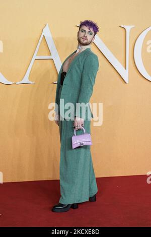 LONDRES, ROYAUME-UNI - 07 DÉCEMBRE 2021: Max Hovey participe à la première britannique de 'Cyrano' à Odeon Luxe Leicester Square sur 07 décembre 2021 à Londres, Angleterre. (Photo de Wiktor Szymanowicz/NurPhoto) Banque D'Images