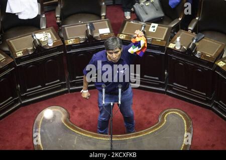 Le député Alejandro Vilca est vu au congrès argentin pendant le serment d'exercice pendant quatre ans, à Buenos Aires, Argentine 7 décembre 2021. (Photo de Matías Baglietto/NurPhoto) Banque D'Images