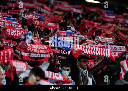 Supporters de SL Benfica lors du match de groupe E de la Ligue des champions de l'UEFA entre SL Benfica et Dinamo Kiev à Estadio da Luz sur 08 décembre 2021 à Lisbonne, Portugal. (Photo de Paulo Nascimento/NurPhoto) Banque D'Images