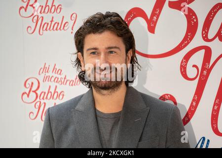 Alessandro Siani assiste au photocall du film 'Chi Ha Incastrato Babbo natale?' À l'hôtel Visconti sur 09 décembre 2021 à Rome, Italie. (Photo par Luca Carlino/NurPhoto) Banque D'Images