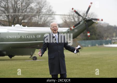 LE président AMÉRICAIN Joe Biden part de South Lawn en route vers la base conjointe Andrew aujourd'hui sur 08 décembre 2021 à la Maison Blanche à Washington DC, États-Unis. (Photo de Lénine Nolly/NurPhoto) Banque D'Images