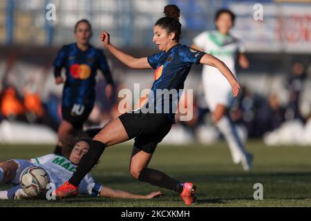 Ghoutia Karsouni (FC Internazionale) marque le premier but de son partenaire lors du match de football italien Serie A Women Inter - FC Internazionale vs US Sassuolo sur 11 décembre 2021 au Suning Center de Milan, Italie (photo de Francesco Scaccianoce/LiveMedia/NurPhoto) Banque D'Images