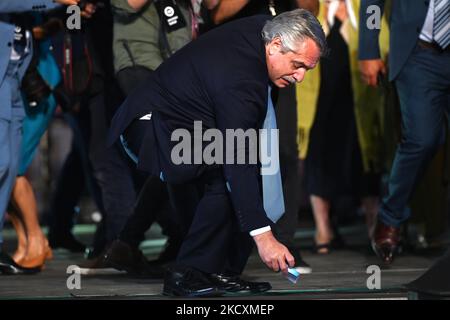 Le Président argentin Alberto Fernandez lors d'un événement célébrant le 38th anniversaire du retour de la démocratie dans le pays à Buenos Aires, Argentine, le vendredi 10 décembre 2021. (Photo de Mario de Fina/NurPhoto) Banque D'Images