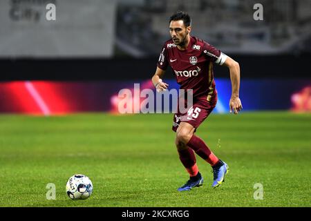 Mario Camora en action pendant la Roumanie Liga1: CFR Cluj 1-0 CS Mioveni disputé sur le stade Dr Constantin Radulescu, Cluj-Napoca, 12 décembre 2021 (photo de Flaviu Buboi/NurPhoto) Banque D'Images