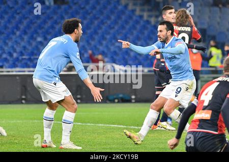 Pedro (SS Lazio) Felipe Anderson (SS Lazio) célèbre après avoir atteint le but 1-0 lors du championnat italien de football League Un match de 2021/2022 entre SS Lazio vs Gênes CFC au stade Olimpic de Rome le 17 décembre 2021. (Photo de Fabrizio Corradetti/LiveMedia/NurPhoto) Banque D'Images