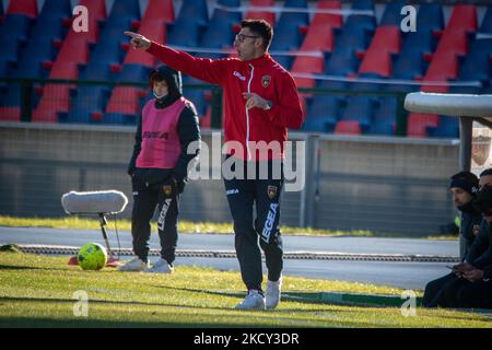 Occhiuzzi Roberto entraîneur Cosenza pendant le match de football italien série B Cosenza Calcio vs AC Pise sur 18 décembre 2021 au stade San Vito - Gigi Marulla à Cosenza, Italie (photo de Valentina Giannettoni/LiveMedia/NurPhoto) Banque D'Images