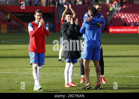 Grenade les joueurs des FC célèbrent la victoire lors du match de la Liga entre Grenade CF et le RCD Mallorca au stade Nuevo Los Carmenes sur 19 décembre 2021 à Grenade, en Espagne. (Photo par Álex Cámara/NurPhoto) Banque D'Images