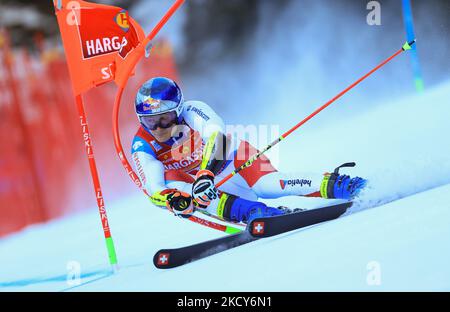 ODERMATT Marco (SUI) deuxième place lors de la course de ski alpin coupe du monde de ski 2021 FIS - Men&#39;s Slalom géant sur 19 décembre 2021 au Gran Risa à Alta Badia, Italie (photo de Sergio Bisi/LiveMedia/NurPhoto) Banque D'Images