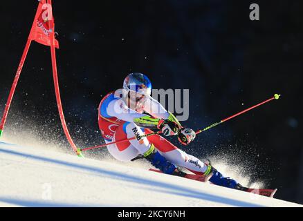 ODERMATT Marco (SUI) deuxième place lors de la course de ski alpin coupe du monde de ski 2021 FIS - Men&#39;s Slalom géant sur 19 décembre 2021 au Gran Risa à Alta Badia, Italie (photo de Sergio Bisi/LiveMedia/NurPhoto) Banque D'Images