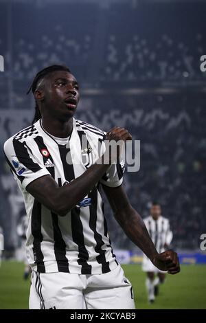 Juventus avance Moise Kean (18) célèbre après avoir marquant son but du faire 1-0 pendant la série Un match de football n.19 JUVENTUS - CAGLIARI sur 21 décembre 2021 au stade Allianz à Turin, Piémont, Italie. (Photo de Matteo Bottanelli/NurPhoto) Banque D'Images