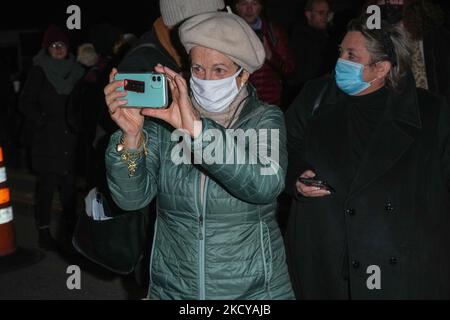 Isabel Maxwell, sœur de Ghislaine Maxwell, quitte le palais de justice des États-Unis Thurgood Marshall à Manhattan alors que le jury délibère sur 21 décembre 2021 à New York. Ghislaine Maxwell, âgée de 59 ans, est accusée d'aider le financier Jeffrey Epstein à recruter et à maltraiter sexuellement quatre jeunes filles pendant des années. S'il est condamné, la socialite britannique pourrait faire face à 80 ans de prison. (Photo de John Nacion/NurPhoto) Banque D'Images