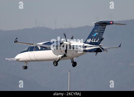 Piaggio P180 Evo, d'une compagnie privée, se prépare à atterrir à l'aéroport de Barcelone, à Barcelone le 2022 janvier. -- (photo par Urbanandsport/NurPhoto) Banque D'Images