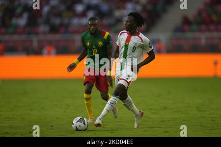 L'AISS Kaboré du Burkina Faso pendant le Cameroun contre le Burkina Faso, coupe africaine des nations, au stade Paul Biya sur 9 janvier 2022. (Photo par Ulrik Pedersen/NurPhoto) Banque D'Images