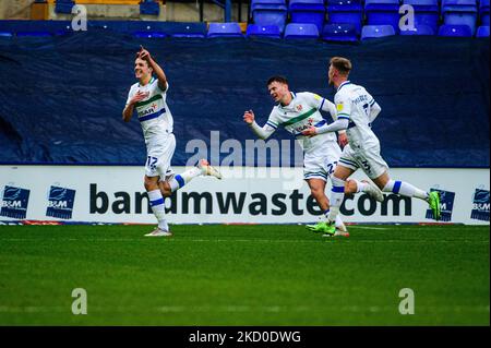 Charlie Jolley, de Tranmere Rovers FC, fête son deuxième but avec ses coéquipiers lors du match de Sky Bet League 2 entre Tranmere Rovers et Rochdale à Prenton Park, Birkenhead, le samedi 15th janvier 2022. (Photo de Ian Charles/MI News/NurPhoto) Banque D'Images