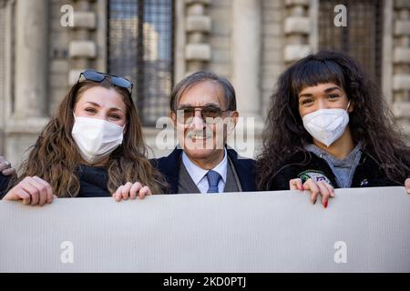 Ignazio la Russa assiste à la foule éclair de Fratelli d'Italia pour protester contre les violences de la Saint-Sylvestre sur la Piazza Duomo, sur 15 janvier 2022, à Milan, en Italie. (Photo par Alessandro Bremec/NurPhoto) Banque D'Images