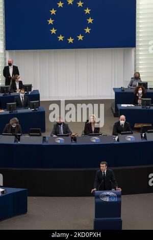 Emmanuel Macron au Parlement européen lors du discours d'ouverture de la présidence française, à Strasbourg, le 19 janvier 2022. (Photo par Andrea Savorani Neri/NurPhoto) Banque D'Images