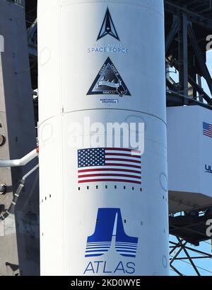 Une fusée Atlas 5 de l'Alliance de lancement unie est prête pour le lancement prévu sur 21 janvier 2022 de la mission USSF 8 au PAD 41 à la station de la Force spatiale du Cap Canaveral, à Cape Canaveral, en Floride. La fusée transporte les cinquième et sixième satellites du programme de sensibilisation à la situation spatiale géosynchrone de la US Space Force, ou GSSAP, conçu pour aider les militaires à suivre et à observer les objets en orbite géosynchrone. (Photo de Paul Hennessy/NurPhoto) Banque D'Images