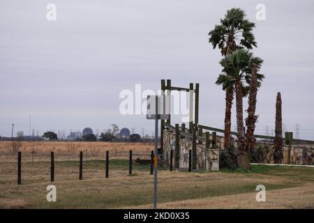 Les réacteurs nucléaires du projet du Texas du Sud sont vus au loin sur 20 janvier 2021. (Photo de Reginald Mathalone/NurPhoto) Banque D'Images