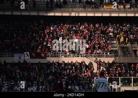 Torino FC Supporters lors du match de football de la série A entre Torino FC et US Sassuolo, au Stadio Olimpico Grande Torino, le 23 janvier 2022 à Turin, Italie (photo par Alberto Gandolfo/NurPhoto) Banque D'Images