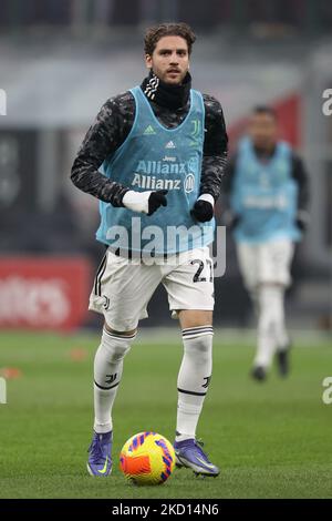 Manuel Locatelli (Juventus FC) regarde pendant le football italien série A match AC Milan vs Juventus FC sur 23 janvier 2022 au stade San Siro à Milan, Italie (photo de Francesco Scaccianoce/LiveMedia/NurPhoto) Banque D'Images