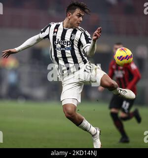 Paulo Dybala (Juventus FC) en action pendant le football italien série A match AC Milan contre Juventus FC sur 23 janvier 2022 au stade San Siro de Milan, Italie (photo de Francesco Scaccianoce/LiveMedia/NurPhoto) Banque D'Images