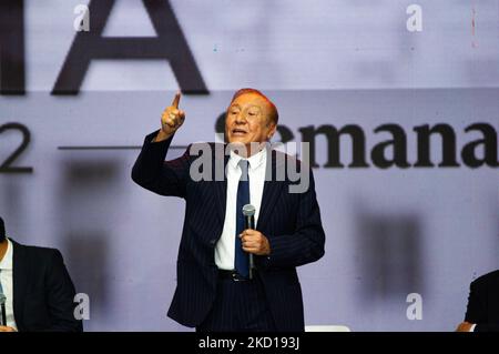 Rodolfo Hernandez le seul pré-candidat indépendant pour la présidence de la Colombie parle lors du premier débat des candidats à la présidence à Bogota, Colombie sur 25 janvier 2022. (Photo par Sebastian Barros/NurPhoto) Banque D'Images